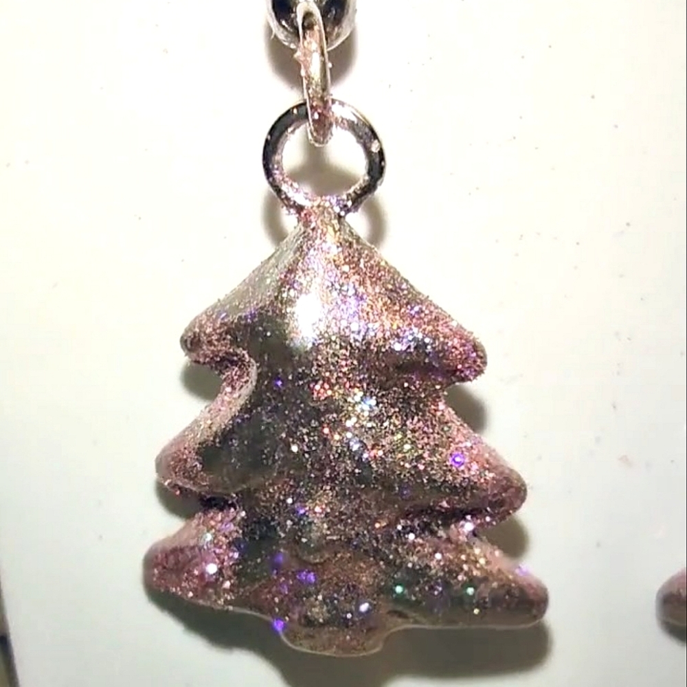 FREE Vintage Christmas Tree Sparkling Earrings